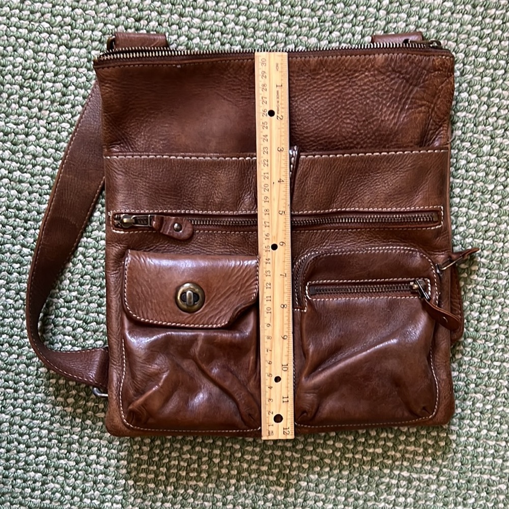 Roots Villager Crossbody Bag, Brown Leather Gem